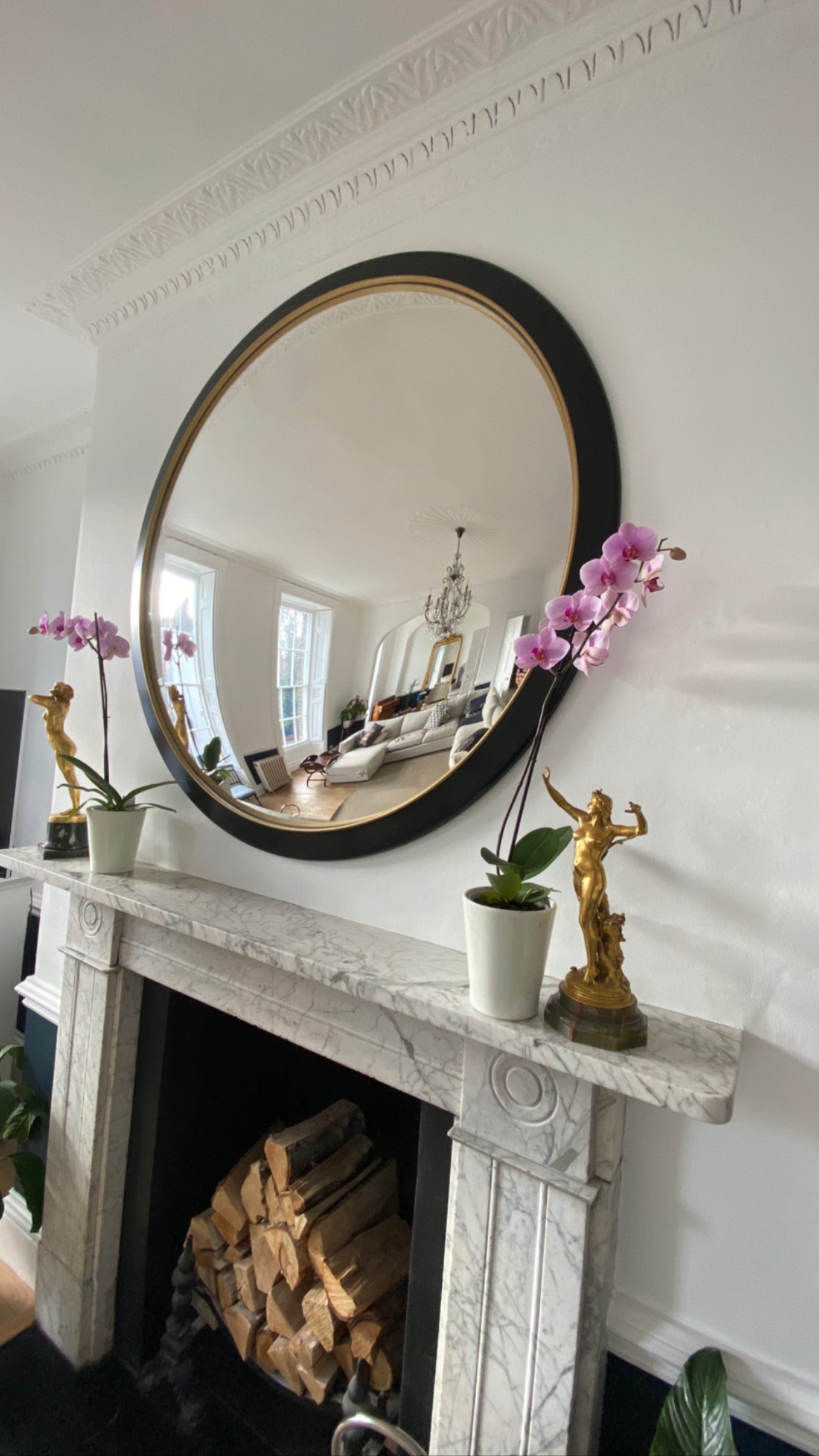 Stilo Plain Silver Convex Mirror with Nero Frame