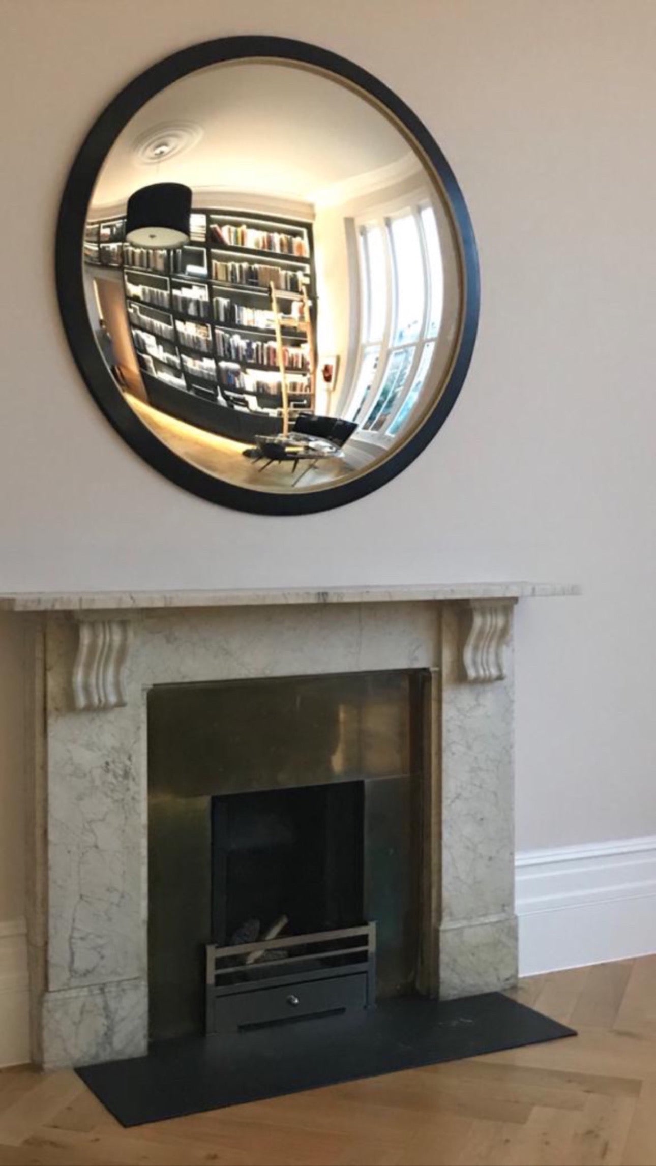 Stilo Plain Silver Convex Mirror with Nero Frame