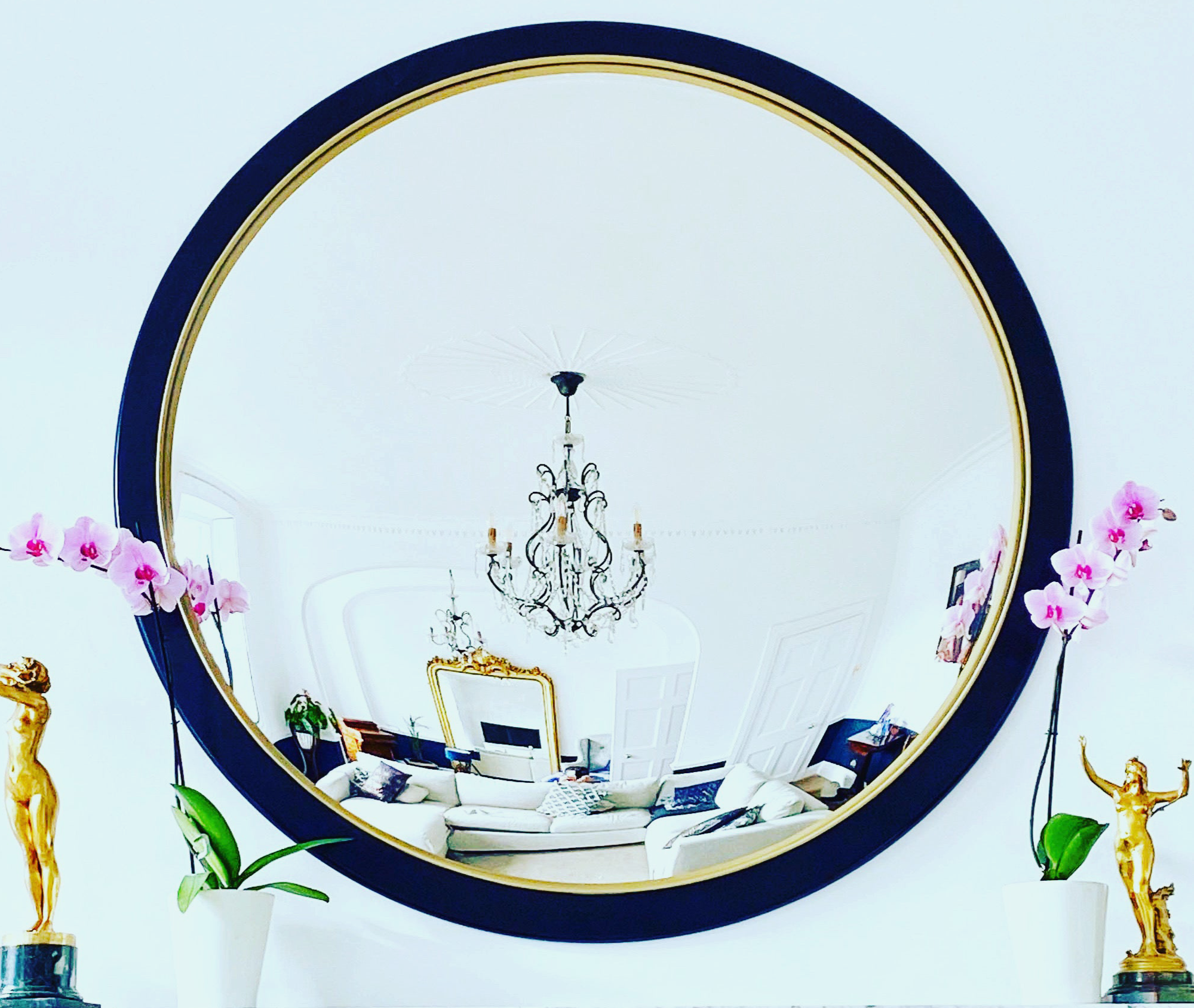 Ferrara Antiqued Silver Convex Mirror with Nero Frame